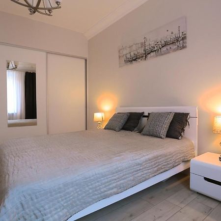 Central Apartament II Κλαϊπέντα Εξωτερικό φωτογραφία